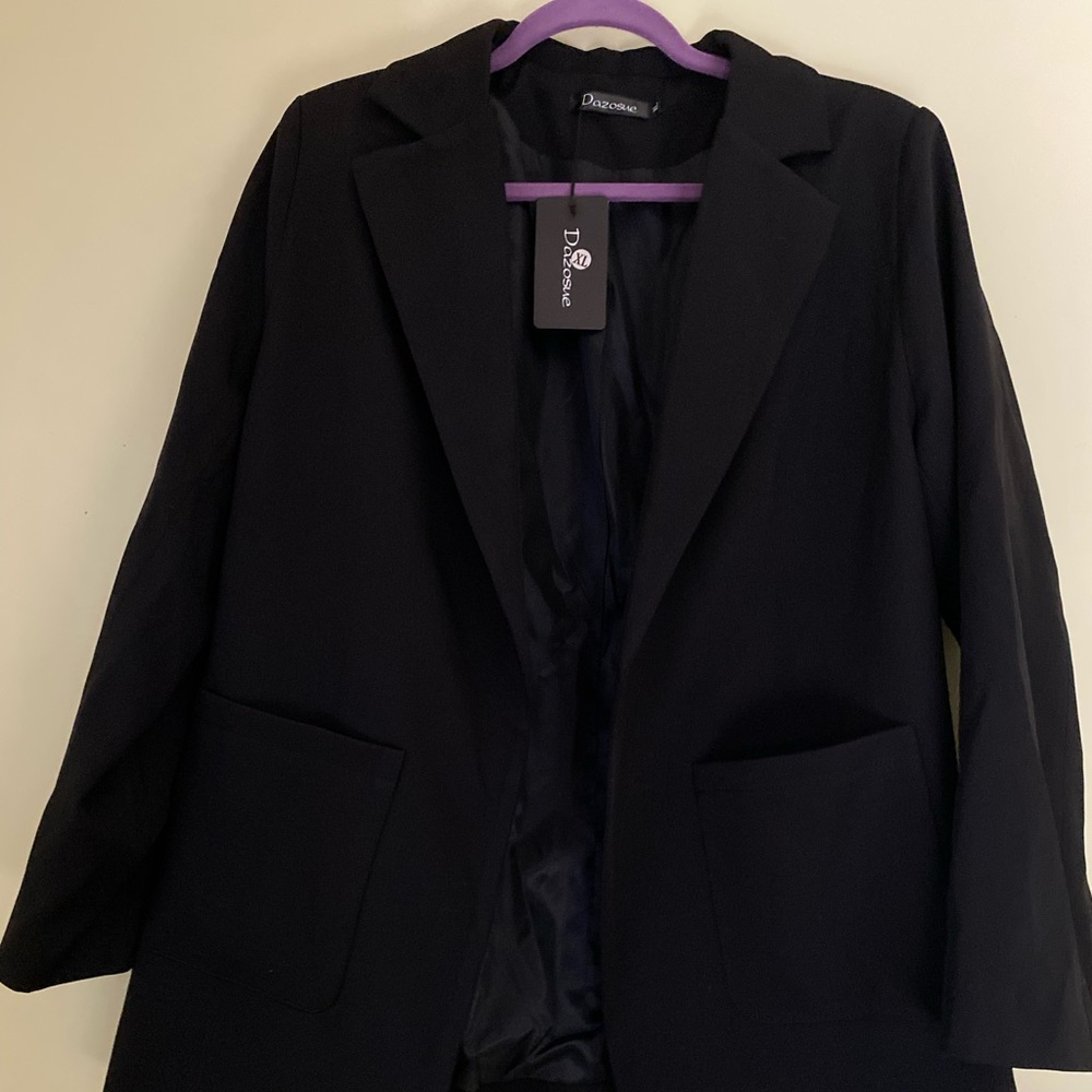 Woman’s Coat Black